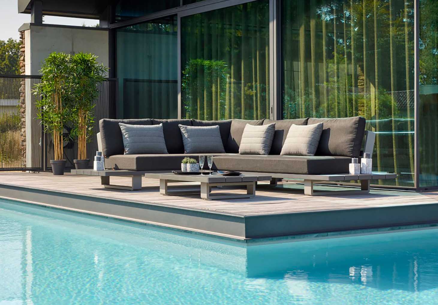 Aluminium Lounge Fitz Roy 5-Personen links Schwarz & Grau Matt Comforma Basalt