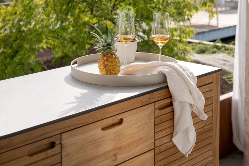 Teakholz Sideboard Elma 3 Schubladen 2 Türen inkl. Arbeitsplatte Silverstar Quartz