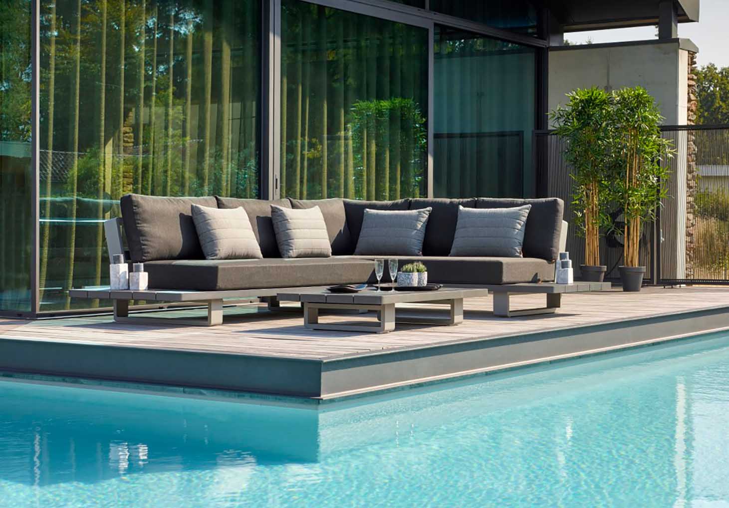 Aluminium Lounge Fitz Roy 5-Personen rechts Schwarz & Grau Matt Comforma Basalt