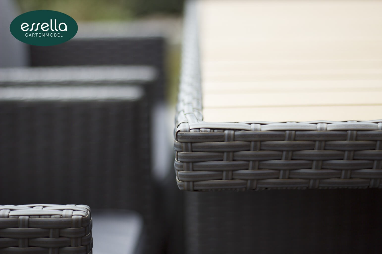 Essella Polyrattan Sitzgruppe "Vienna" : grau : flachgeflecht : polywood : gartenmode.de