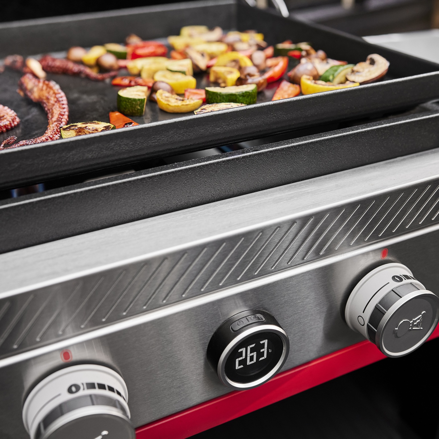 Weber Slate GPD 76cm Premium Plancha