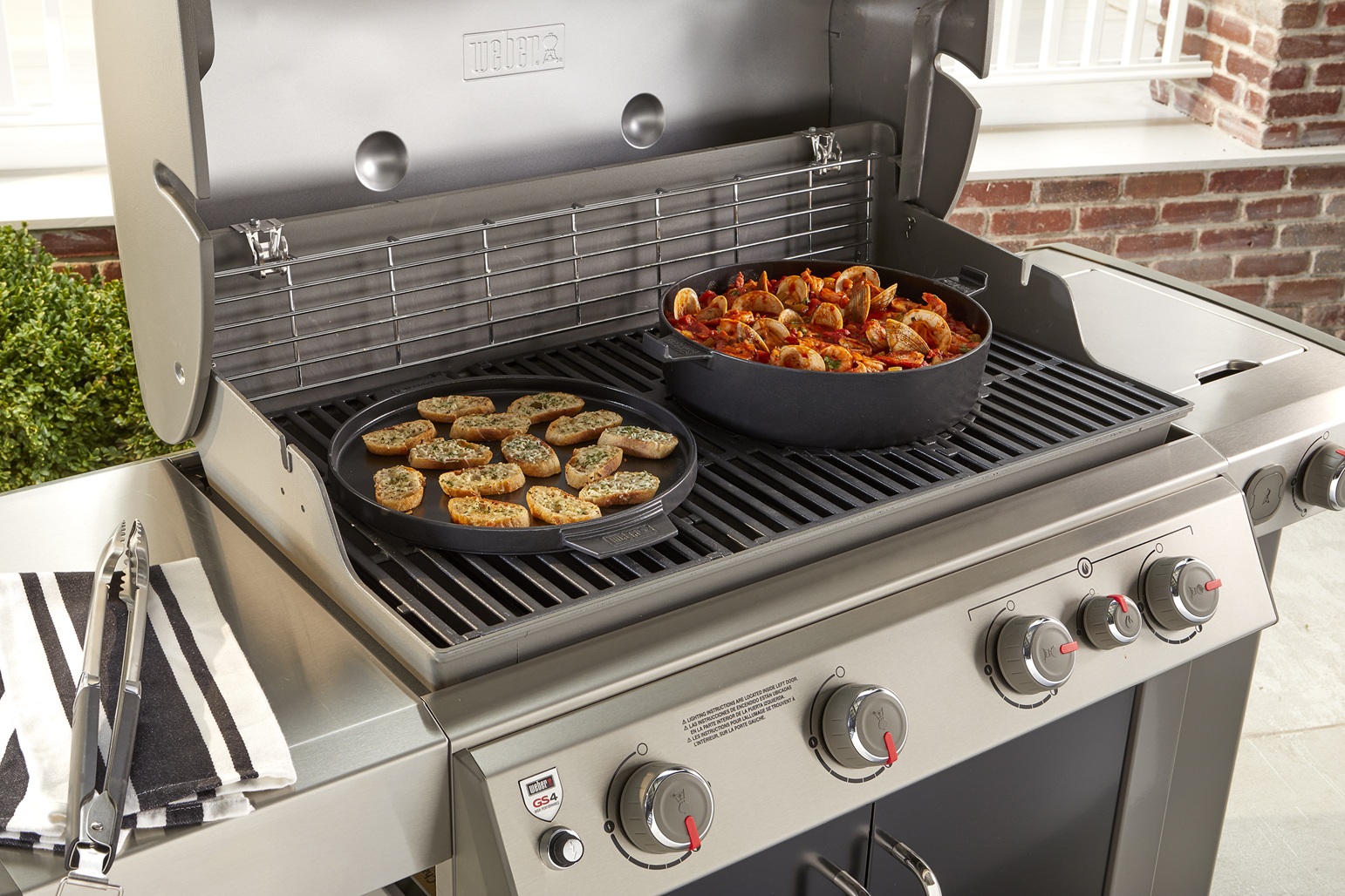 Weber CRAFTED Dutch Oven & Pfanne 2in1 - Gourmet BBQ System