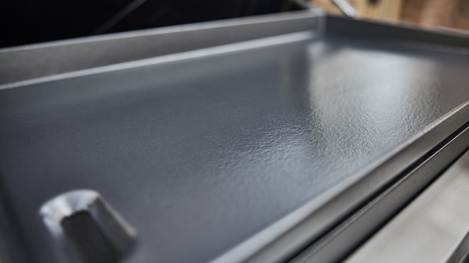 Weber Slate GPD 76cm Premium Plancha