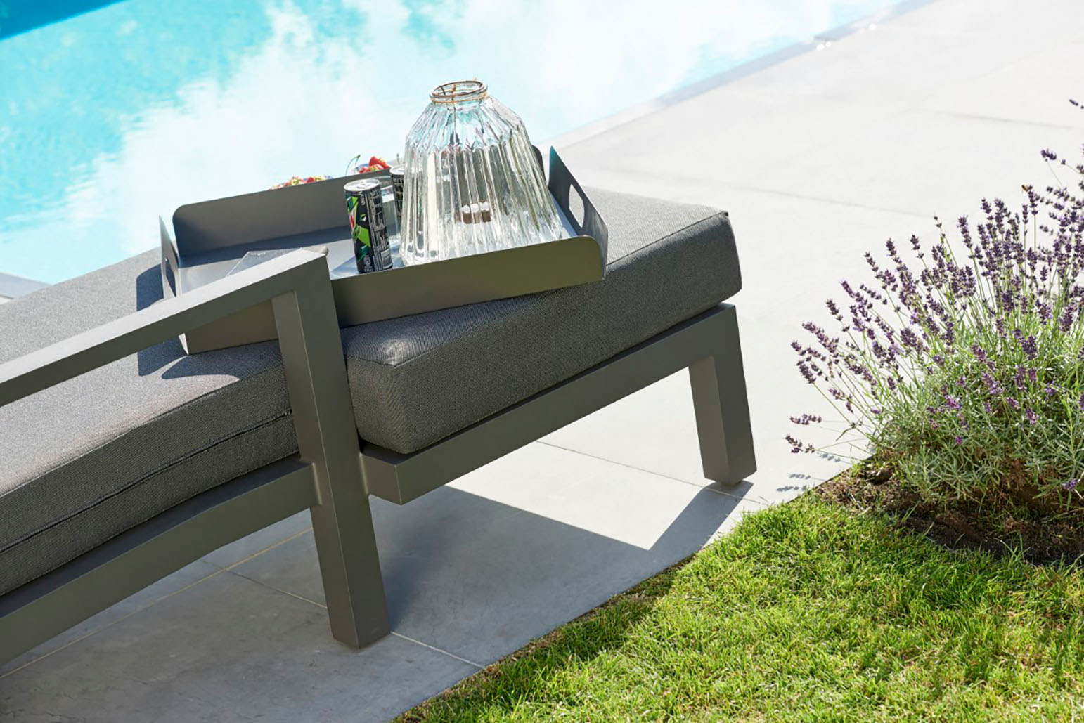 Aluminium Lounge Timber Lava