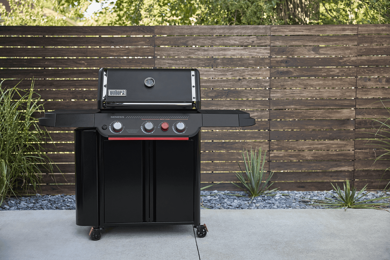WEBER Genesis® E-330WR Gasgrill Stealth® Edition