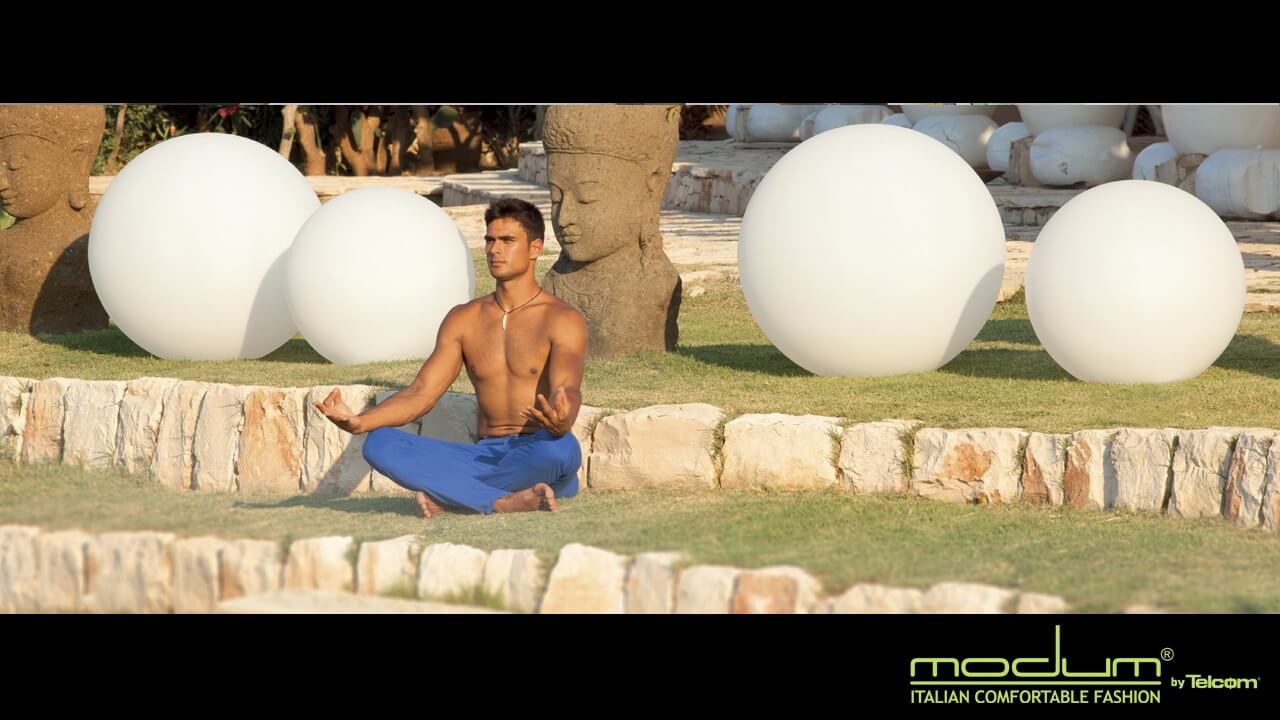 LED beleuchtete Dekokugel Balux in italienischem Design versch. Größen