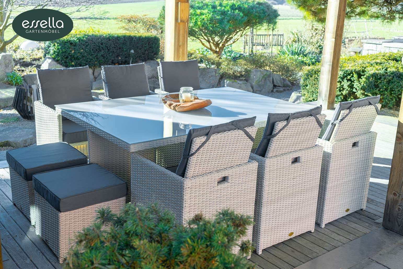 Essella Polyrattan Sitzgruppe "Vienna" : vintage-weiß : halbrundgeflecht : gartenmode.de