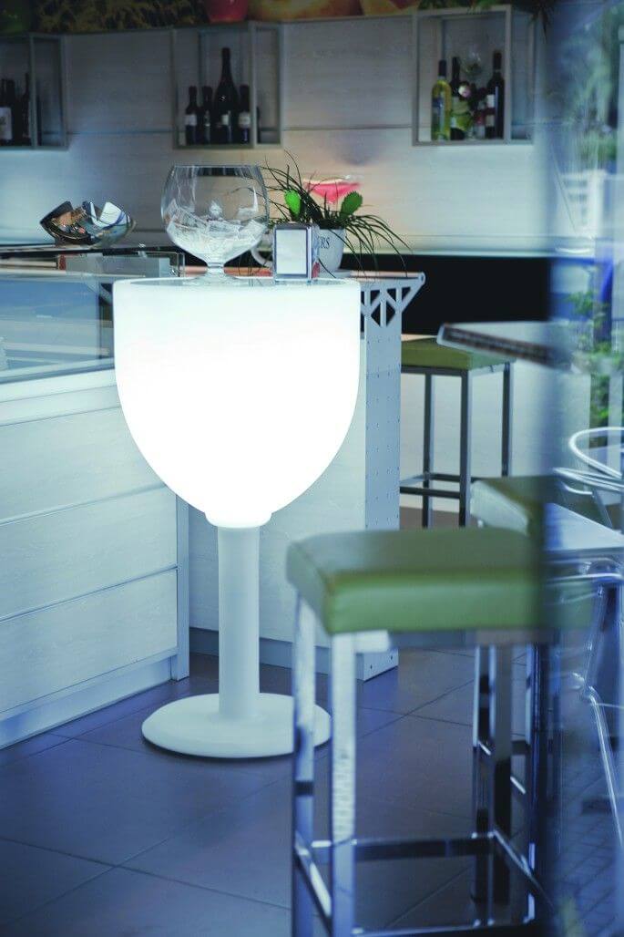 Beleuchteter Stehtisch Wine in italienischem Design