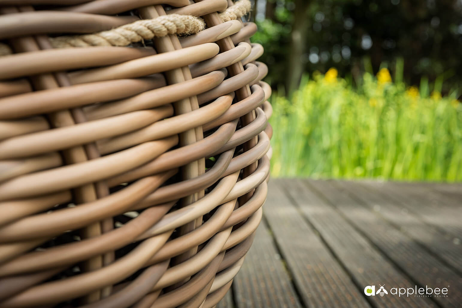 Apple Bee Geflecht Daybed Cocoon 2-Personen