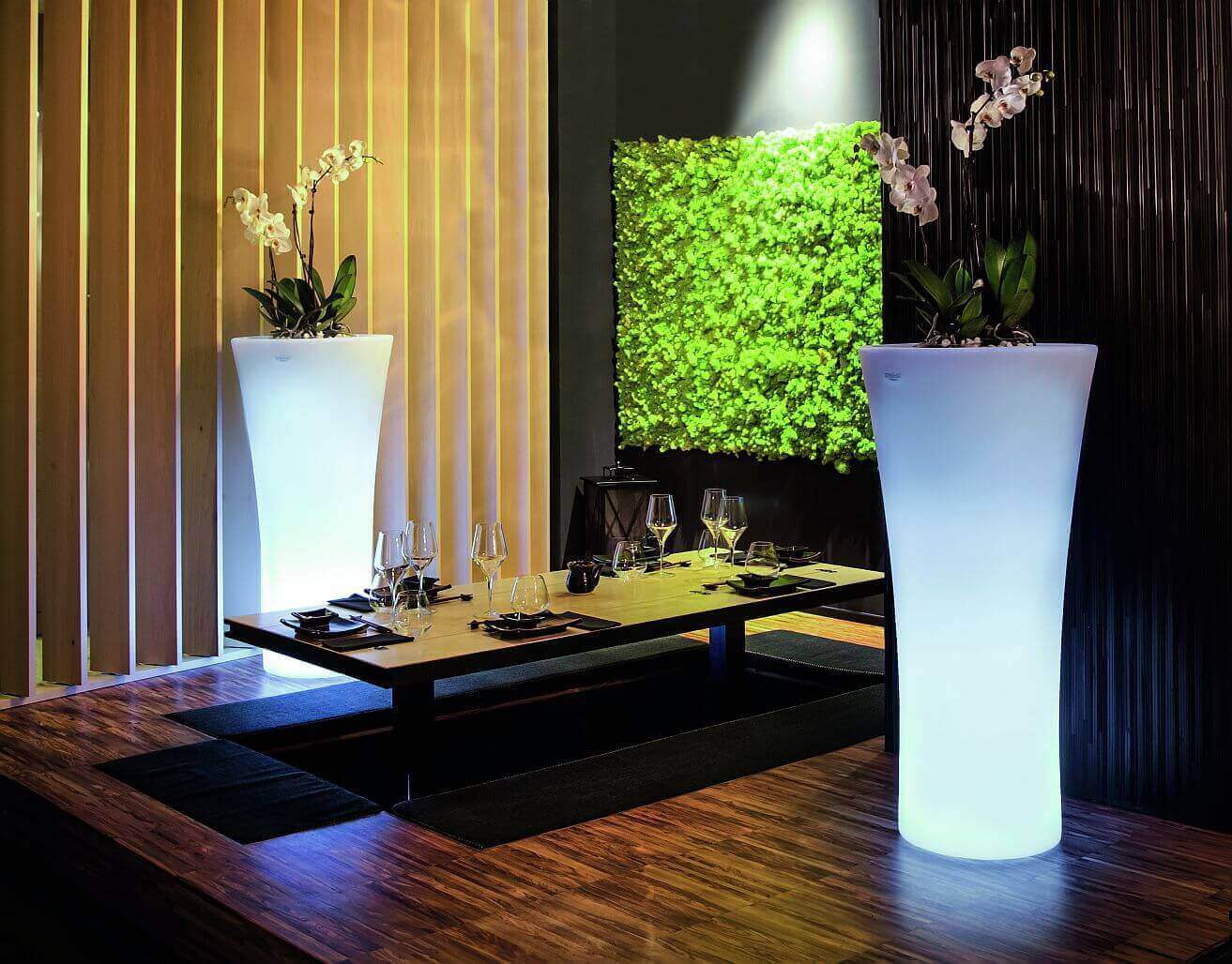 LED beleuchteter Blumentopf "Recife" von Modum: gartenmode.de