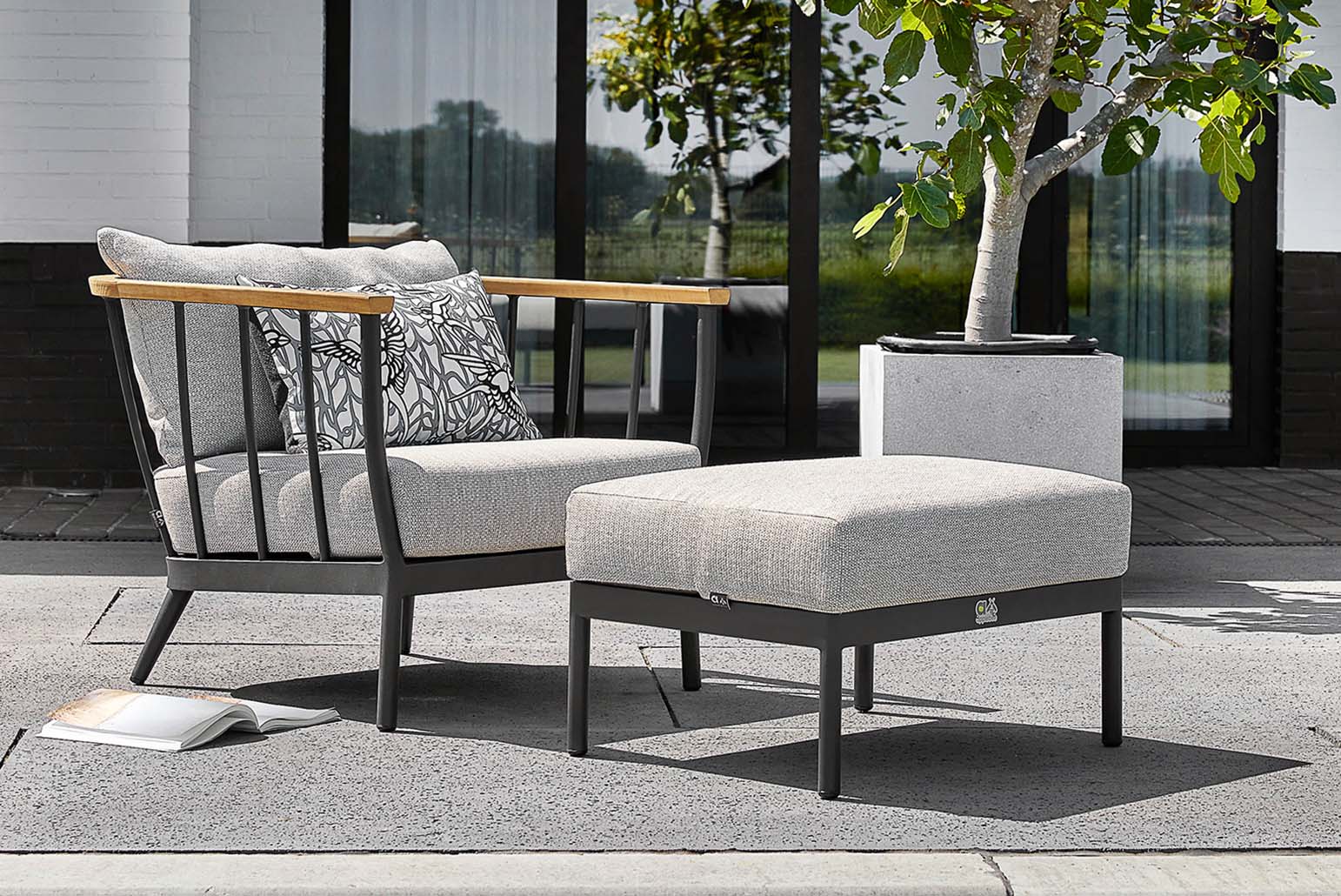 Große Apple Bee Aluminium mit Teak Lounge Condor im Set