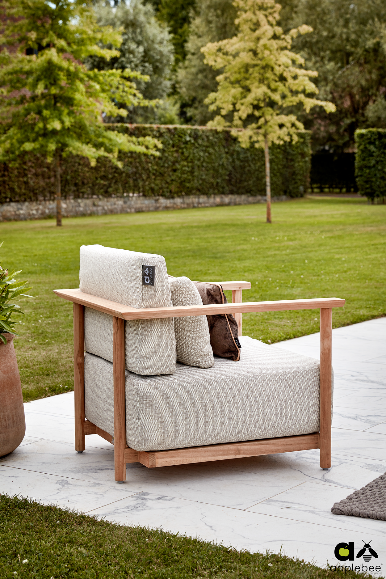 Große Gartenlounge St. Lucia Teakholz von Applebee